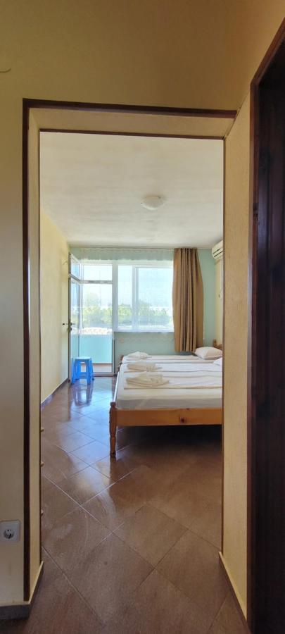 Family Hotel Ocean ツァレヴォ エクステリア 写真